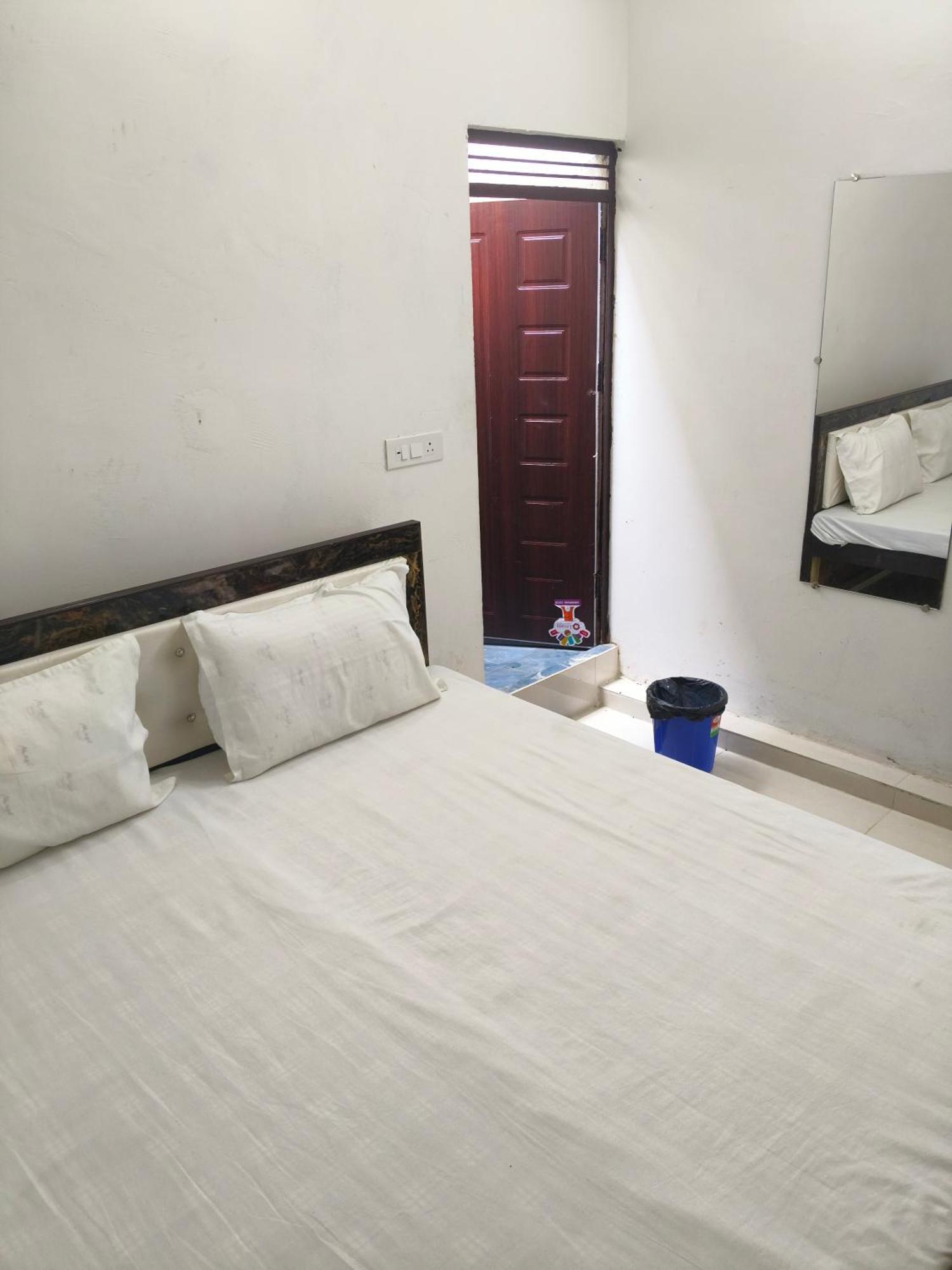 Rameshwar Dham Andhra Bhavan Naimisharanya Eksteriør bilde